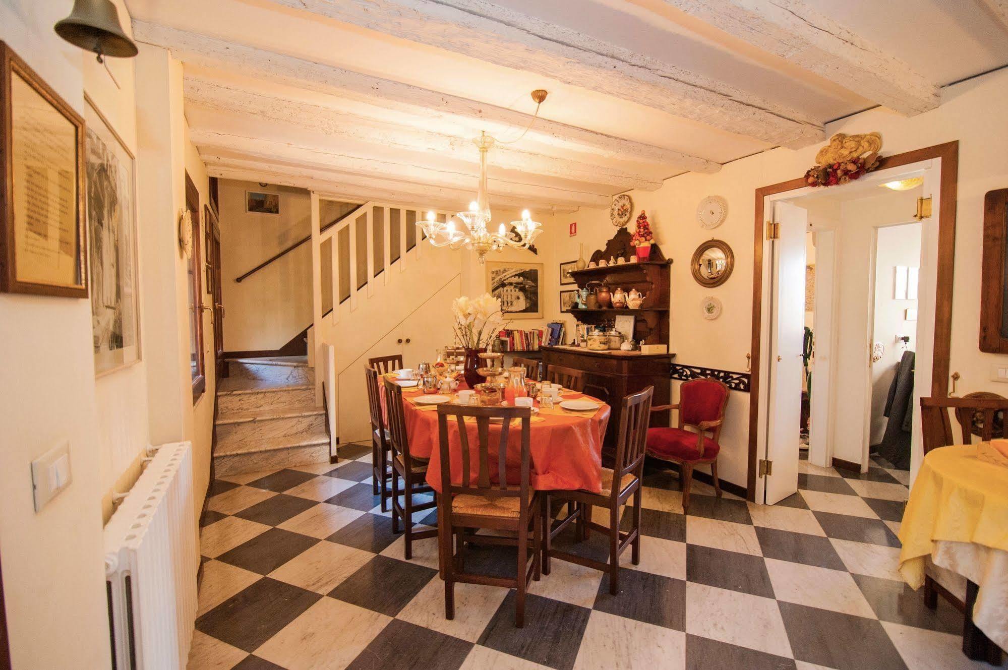 Bed and Breakfast 3749 Pontechiodo Венеция Экстерьер фото