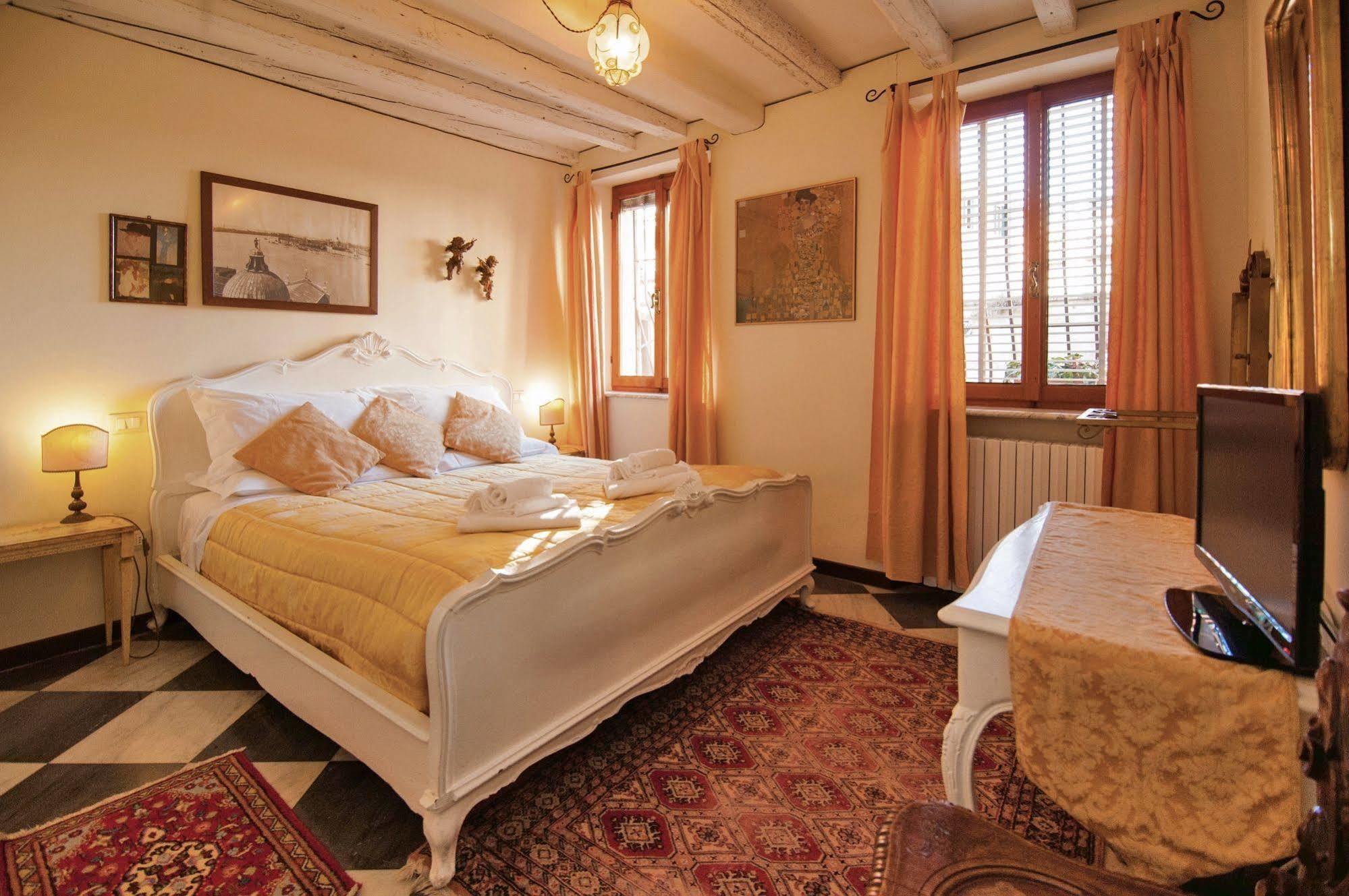 Bed and Breakfast 3749 Pontechiodo Венеция Экстерьер фото
