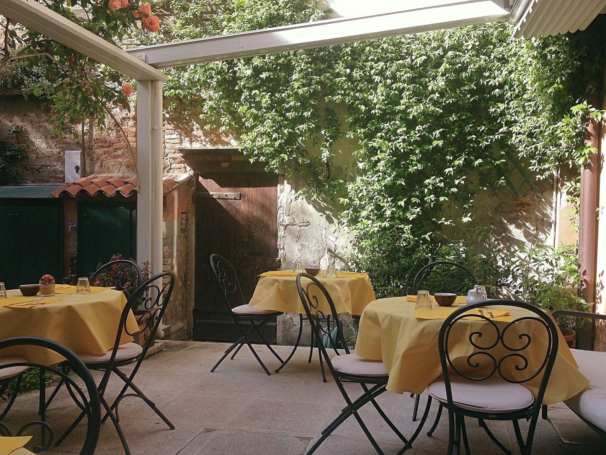 Bed and Breakfast 3749 Pontechiodo Венеция Экстерьер фото