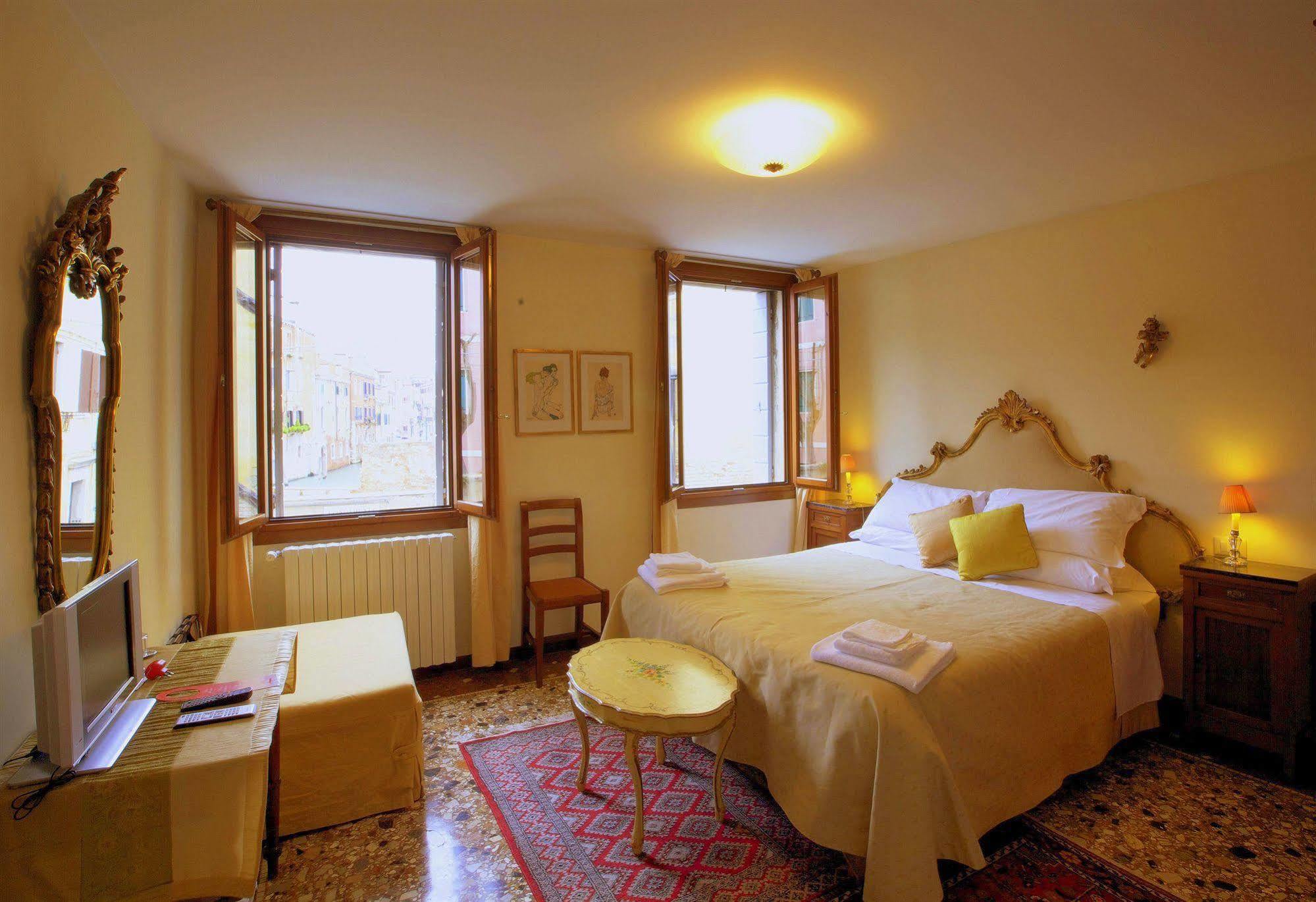 Bed and Breakfast 3749 Pontechiodo Венеция Экстерьер фото