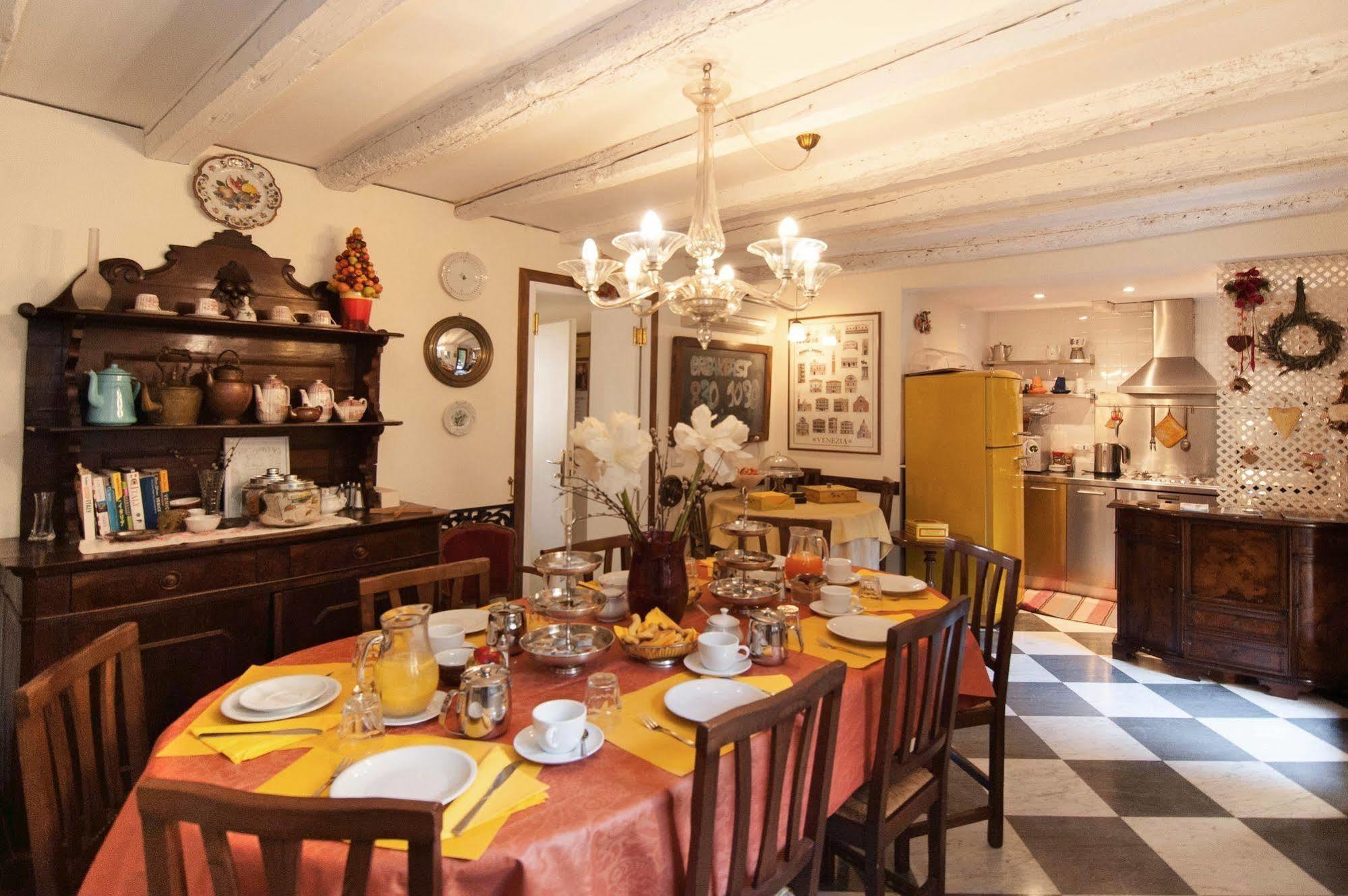 Bed and Breakfast 3749 Pontechiodo Венеция Экстерьер фото